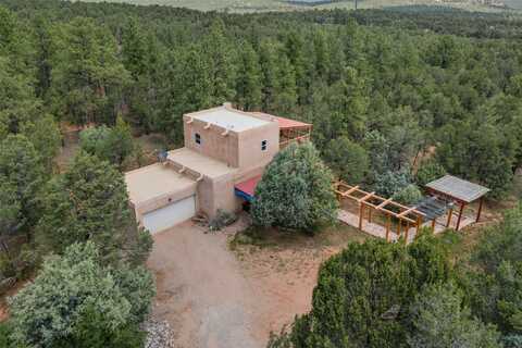 42 Glory Lane, Glorieta, NM 87535