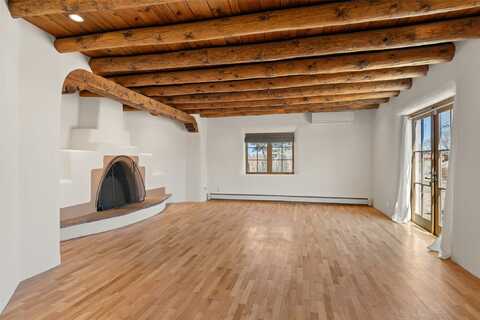 2347 Botulph Road, Santa Fe, NM 87505