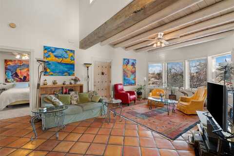 3204 Nizhoni Drive, Santa Fe, NM 87507