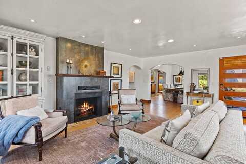 1103 Barcelona Lane, Santa Fe, NM 87505