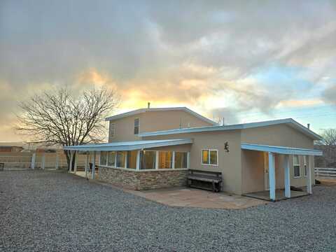 56 County RD 126C, La Mesilla, NM 87532