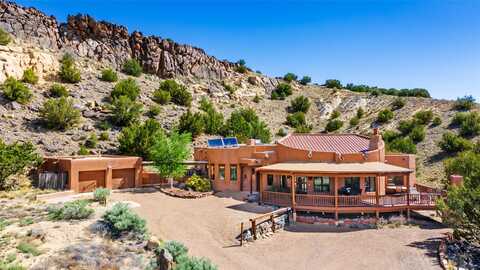 769 Camino Los Abuelos, Galisteo, NM 87540
