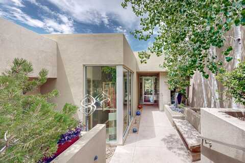 1136 S Summit Ridge, Santa Fe, NM 87501