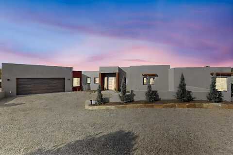 64 Calle Mi Gusto, Santa Fe, NM 87506
