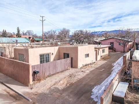 731 Camino Porvenir, Santa Fe, NM 87505
