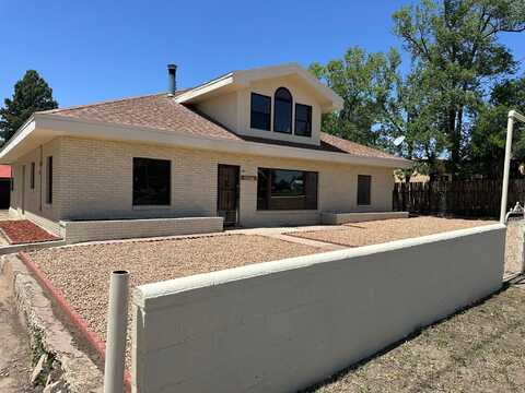 2807 8th Street, Las Vegas, NM 87114