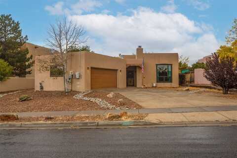 3240 Nizhoni Drive, Santa Fe, NM 87507
