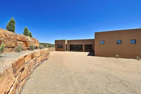 17 Vista Bella, Santa Fe, NM 87508