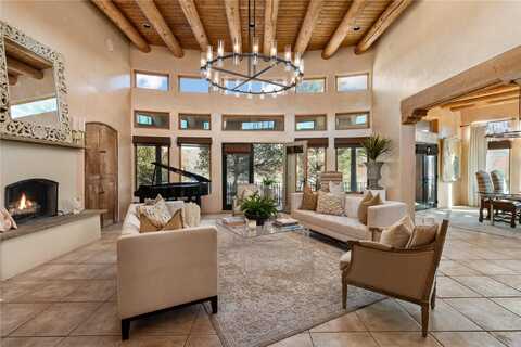794 Camino Francisca, Santa Fe, NM 87506
