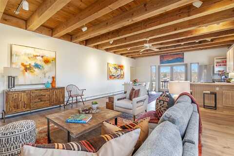 637 Alto Street, Santa Fe, NM 87501