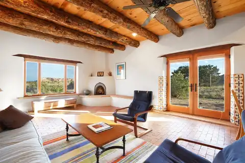 21 Canjilon Street, Abiquiu, NM 87510
