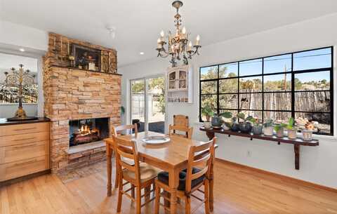 1115 N Luna Circle, Santa Fe, NM 87501