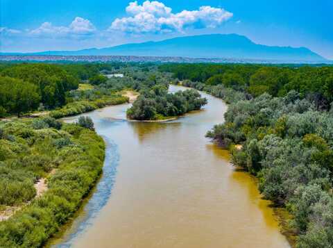 7 Sparkling Moolah, Pena Blanca, NM 87041