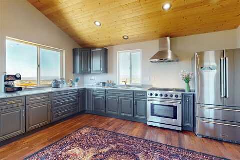 152 Camino Cerro Chato, Madrid, NM 87010