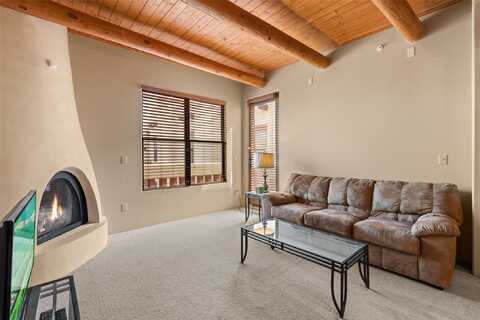 1405 Vegas Verdes Drive, Santa Fe, NM 87507