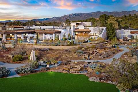 211 Camino Del Norte, Santa Fe, NM 87501