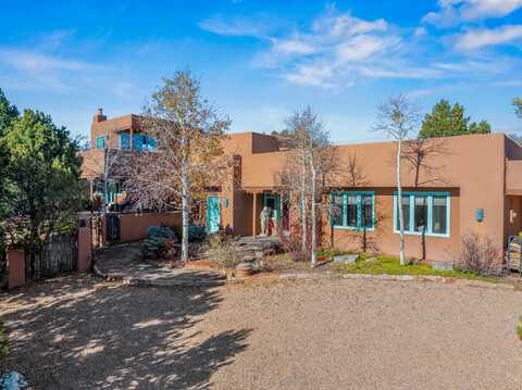 204 Vitrina Court, Santa Fe, NM 87501