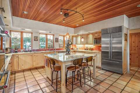 204 Vitrina Court, Santa Fe, NM 87501