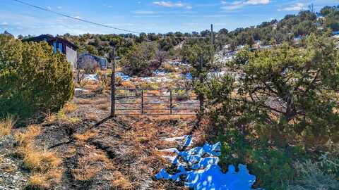 34 Ice House Road, Madrid, NM 87010