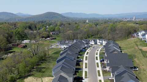 Kings Walk Dr. NE, Roanoke, VA 24012