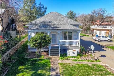 1144 Willis Street, Redding, CA 96001