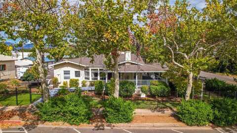 1352 Oregon Street, Redding, CA 96001