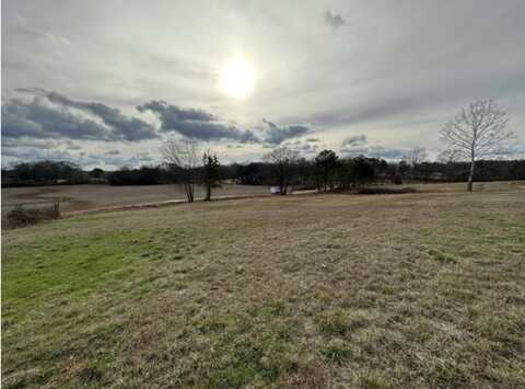 152 River Dr, Tuscumbia, AL 35674