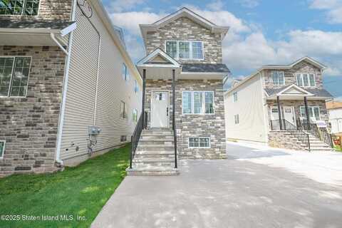 1384 Clove Road, Staten Island, NY 10301