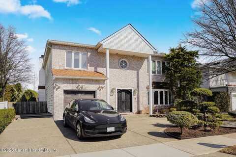 21 Francis Place, Staten Island, NY 10304