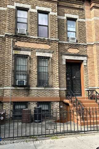 618 49 Street, Brooklyn, NY 11220