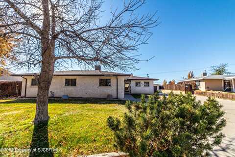 2501 N MESA Drive, Farmington, NM 87401