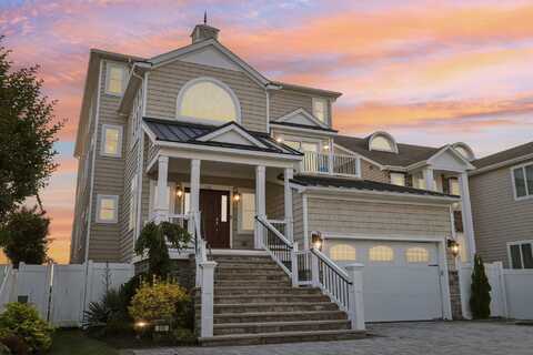 510 W Shore Dr, Brigantine, NJ 08203
