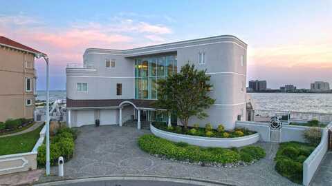4 Sunset Ct, Brigantine, NJ 08203