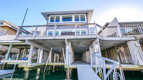 5611 Winchester Ave, Ventnor City, NJ 08406