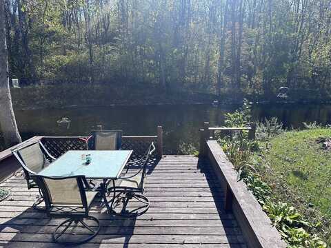 195 W Cotter Rd, Brasher Falls, NY 13613