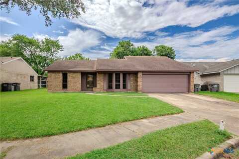 220 Briarmeadow Lane, Victoria, TX 77904