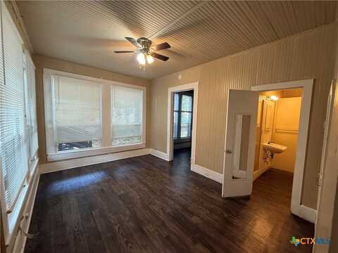 319 North Street, San Marcos, TX 78666
