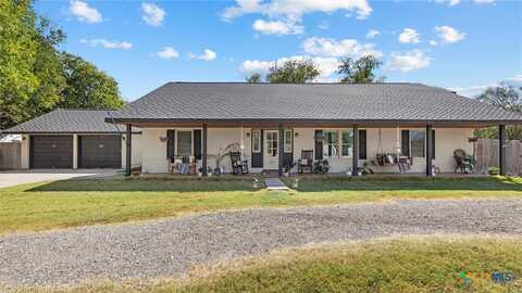 207 Woodlake Drive, McQueeney, TX 78123
