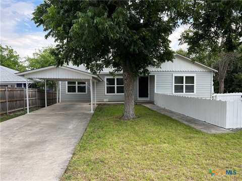 1445 Hillview Avenue, New Braunfels, TX 78130