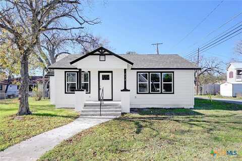 212 S Walnut Avenue, Luling, TX 78648