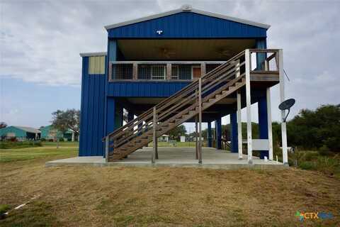 811 W Main Street, Port o Connor, TX 77982