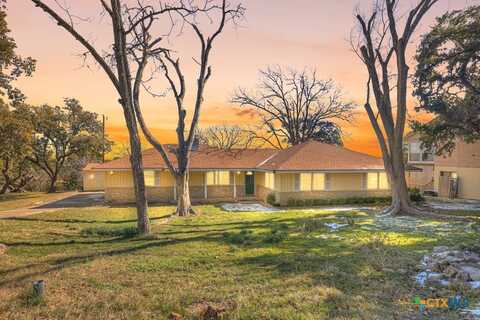 116 Crestview Drive, Canyon Lake, TX 78133