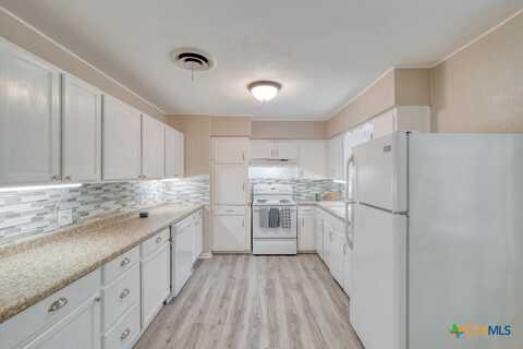 102 Robertson Avenue, Copperas Cove, TX 76522