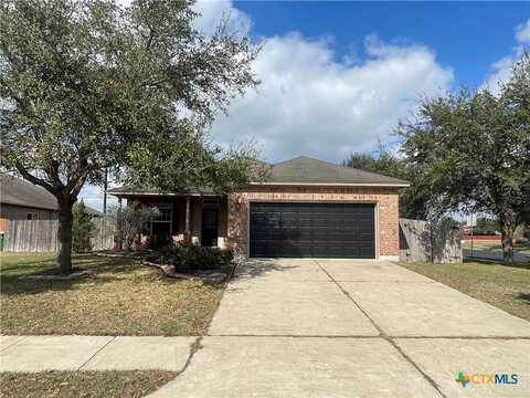 101 Red Oak Court, Victoria, TX 77901