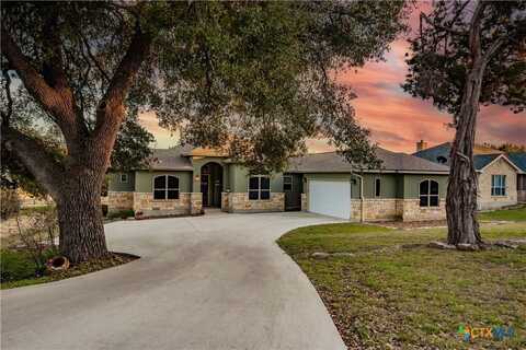 556 Shayla Lane, Canyon Lake, TX 78133