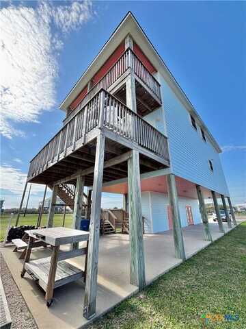 1841 W Maple Street, Port o Connor, TX 77982