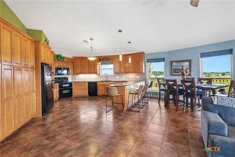 1504 W Saint Louis Avenue, Seadrift, TX 77983