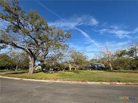 67 S Hampton Drive, Seguin, TX 78155