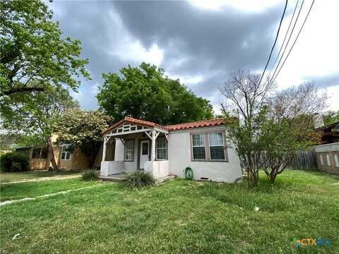 1030 Cole Avenue, New Braunfels, TX 78130