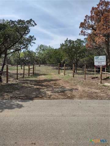 625 Cannan Road, Canyon Lake, TX 78132